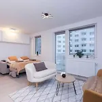 דירה Brand New Near The Airport With Free Parking *