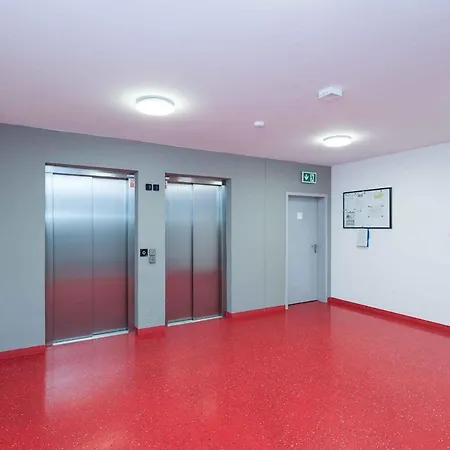 Brand New Near The Airport With Free Parking * Pozsony